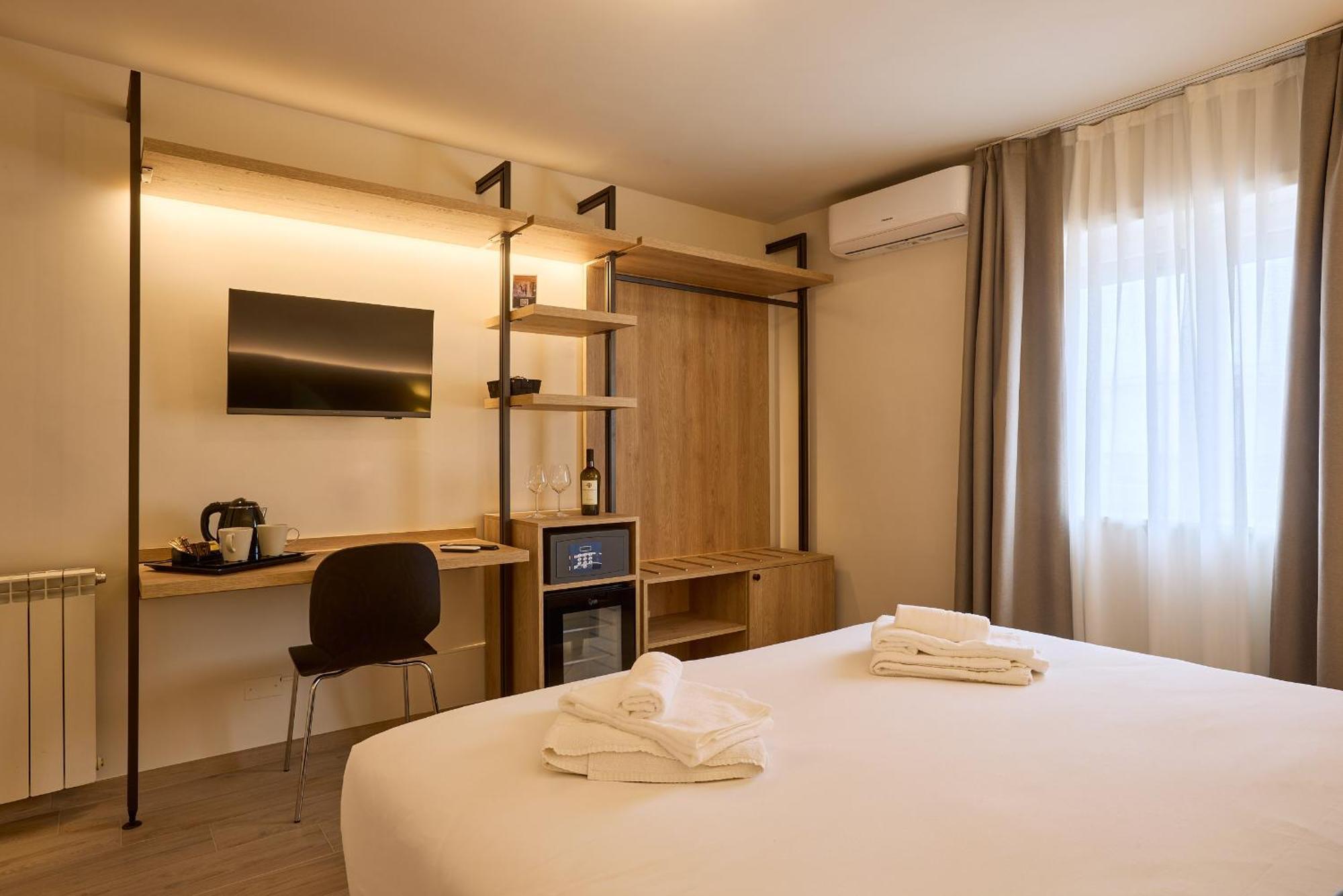 Relais Tiburtina Alojamento de Acomodação e Pequeno-almoço 2*